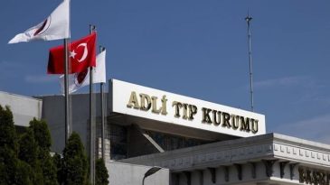 Adli Tıp Raporunda &Ouml;ne &Ccedil;ıkan Bulgular: Kimyasal Zehirlenme İhtimali