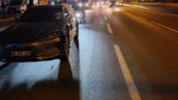 Ağrı'da Yayalara Otomobil &Ccedil;arptı: 2 Kişi Ağır Yaralı