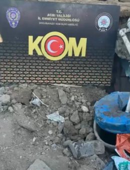Ağrı’da Yeraltında 3 Bin 562 Litre Kaçak Motorin Ele Geçirildi