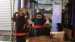 Ailesiyle Tartışan Genç, Tekel Bayisini Ateşe Verdi: 2 Yaralı