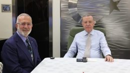 AK Parti Grup Başkanvekili Bahadır Yenişehirlioğlu G-20 zirvesi d&ouml;n&uuml;ş&uuml;nde mesaj verdi