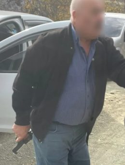 Alanya'da Silahlı ve Bıçaklı Kavga: 'Muhtarlık Husumeti' İddiası! 2 Yaralı