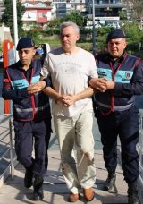 Alanya&rsquo;da Eşini Bı&ccedil;aklayan Rus Uyruklu Zanlı Adliyeye Sevk Edildi
