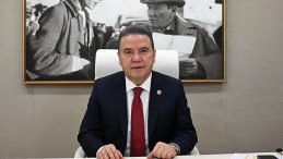 Ameliyat S&uuml;reci Başladı | Muhittin B&ouml;cek Hastaneye Kaldırıldı