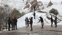 Anadolu Beyaz Gelinliği Giydi