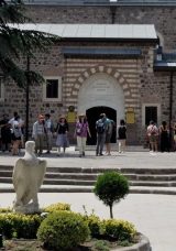 Anadolu Medeniyetleri M&uuml;zesi Nerede? Anadolu Medeniyetleri M&uuml;zesi'ne Nasıl Gidilir ve M&uuml;ze Kart Ge&ccedil;er Mi?