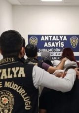 Antalya'da 2,1 Milyonluk Dolandırıcılık: Ev Satın Almak İsteyen Kişiyi Tapuya Kadar G&ouml;t&uuml;rd&uuml;ler!