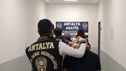 Antalya'da 2,1 Milyonluk Dolandırıcılık: Ev Satın Almak İsteyen Kişiyi Tapuya Kadar G&ouml;t&uuml;rd&uuml;ler!