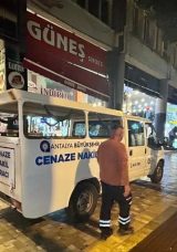 Antalya'da korkun&ccedil; manzara: 'K&ouml;t&uuml; koku' ihbarıyla ortaya &ccedil;ıktı! Meğerse cansız bedeni…