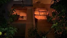 Antalya'da mumdan çıkan yangın evi sardı: Anne, oğlu ve kedisinin canını zor kurtardı! Komşuların müdahalesi ise…