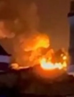 Antalya'da Mutfak Tüpü Yüklü Kamyonet Alev Alev Yandı! 'Evin Önünde Arabamızın Yanışını Seyrettim'