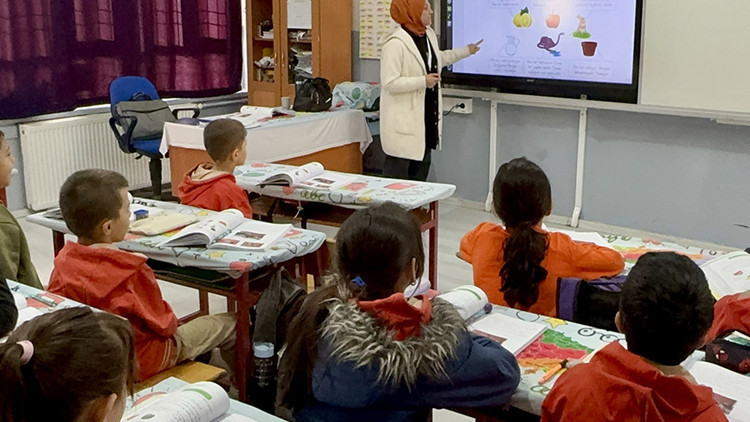 Ara Tatil Sonrası İlk Ders Zili &Ccedil;aldı