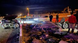 Ara&ccedil;ların Parampar&ccedil;a Olduğu Kazadan Sağ Kurtuldular