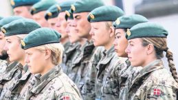 Avrupa’da Kadınlar Askerlik İçin Davet Ediliyor