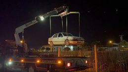 Aydın'da Otomobil Sulama Kanalına Devrildi