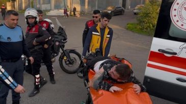 Az daha canından oluyordu… Montunu vermedi, kal&ccedil;a ve sırtından bı&ccedil;aklandı
