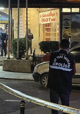 Baharat&ccedil;ı D&uuml;kkanına Silahlı Saldırı: 1 Kişi Ağır Yaralandı!