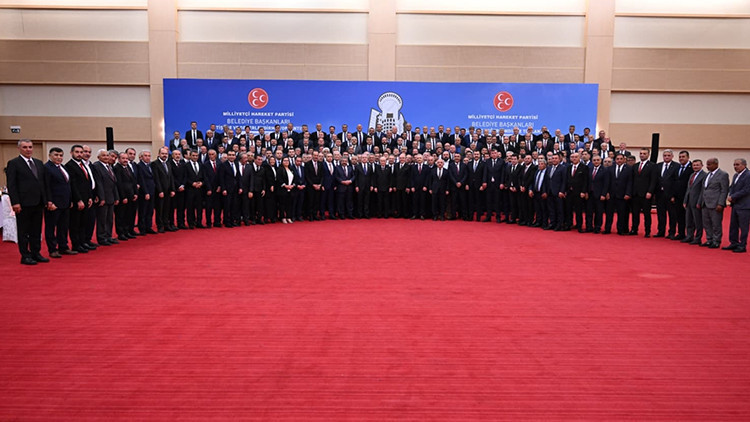 Bahçeli, MHP'li Belediye Başkanlarıyla Bir Araya Geldi