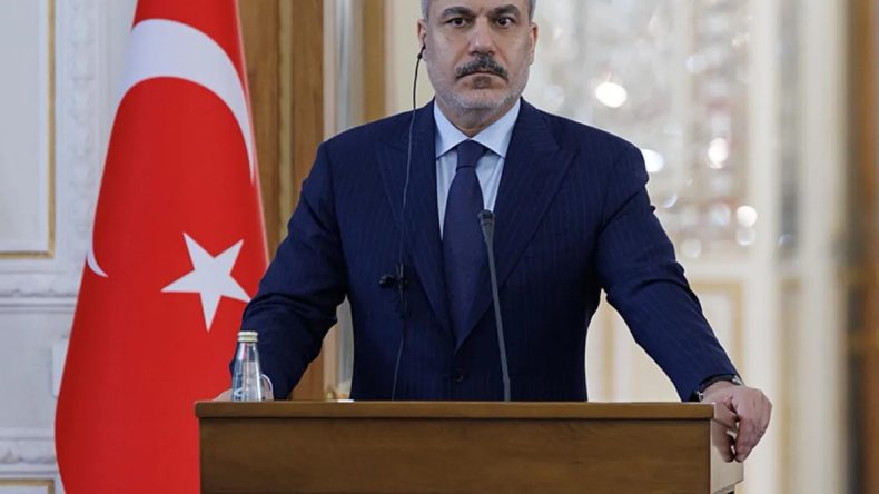 Bakan Fidan, Laricani ile G&ouml;r&uuml;şt&uuml;