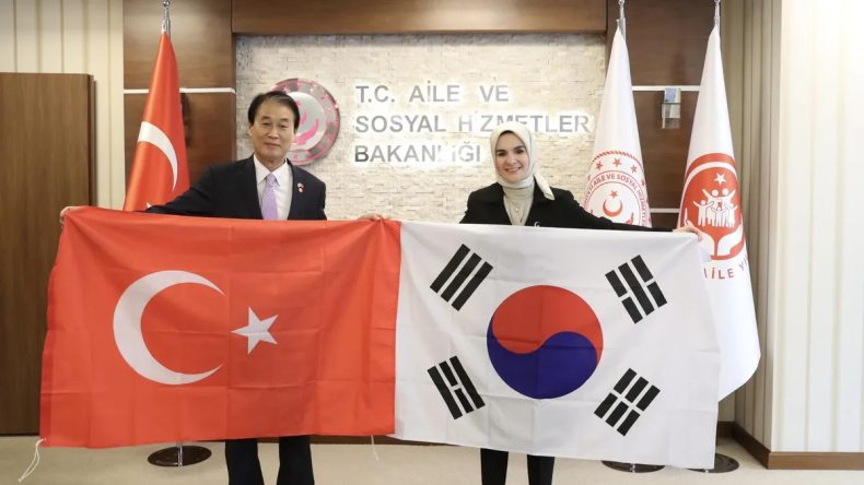 Bakan G&ouml;ktaş, G&uuml;ney Kore Gazi İşleri Bakanı Oheul ile Bir Araya Geldi