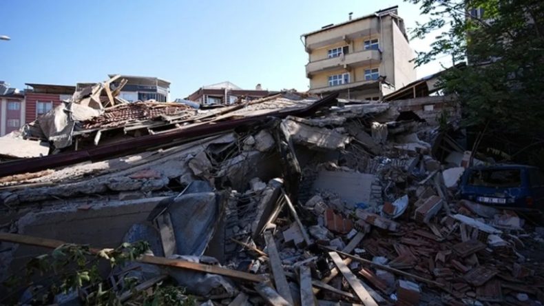 Bakan Kurum'dan Açıklama: Sındırgı'daki Hasar Tespit Çalışmaları Tamamlandı