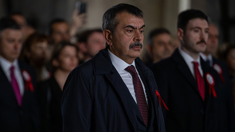 Bakan Tekin, 81 ilden gelen &ouml;ğretmenlerle Anıtkabir'i ziyaret etti