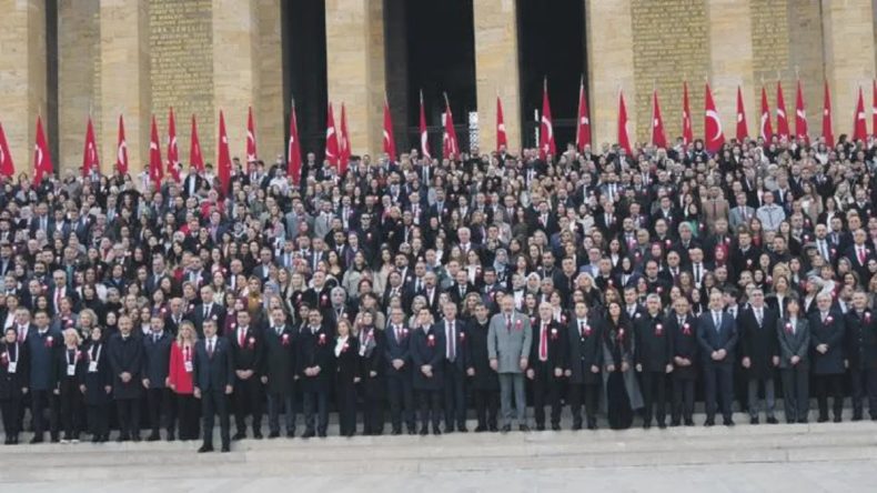 Bakan Tekin, 81 Ilden Gelen &Ouml;ğretmenlerle Buluştu