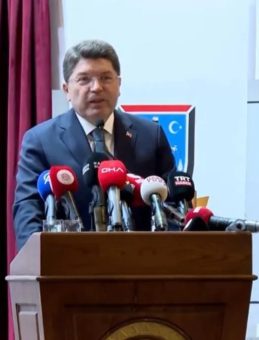 Bakan Tunç, Ankara Hukuk Fakültesi'nin 100. Yıl Dönümü Törenine Katıldı