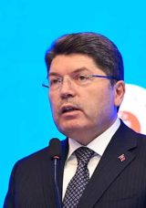 Bakan Tun&ccedil;'tan &Ccedil;ocukların Su&ccedil;a S&uuml;r&uuml;klenmesinin Nedenlerini Araştıracak Komisyo ile İlgili Paylaşım