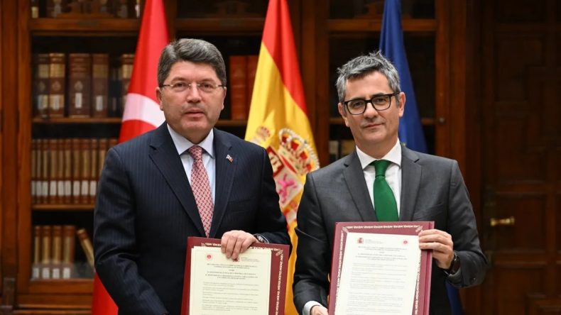 Bakan Tunç'tan "OECD 10. Küresel Yuvarlak Masa Toplantısı" Açıklaması: Davetimizi Gönderdik