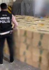 Bakan Yerlikaya Duyurdu! Derince Limanı'nda Uyuşturucu Operasyonu: 1 Ton 508 Kilogram Skunk Ele Ge&ccedil;irildi
