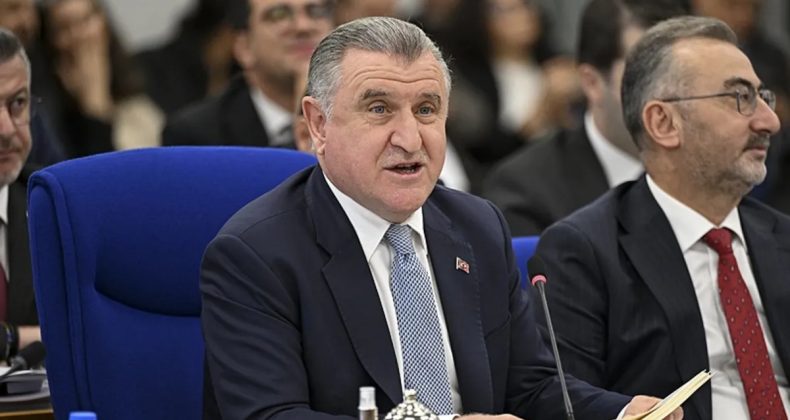 Bakan’dan kritik sözler!