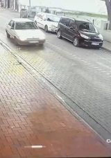 Balıkesir'de Esnafa Silahlı Saldırı Kamera Kayıtlarında: Otomobilden Ateş A&ccedil;ıldı!