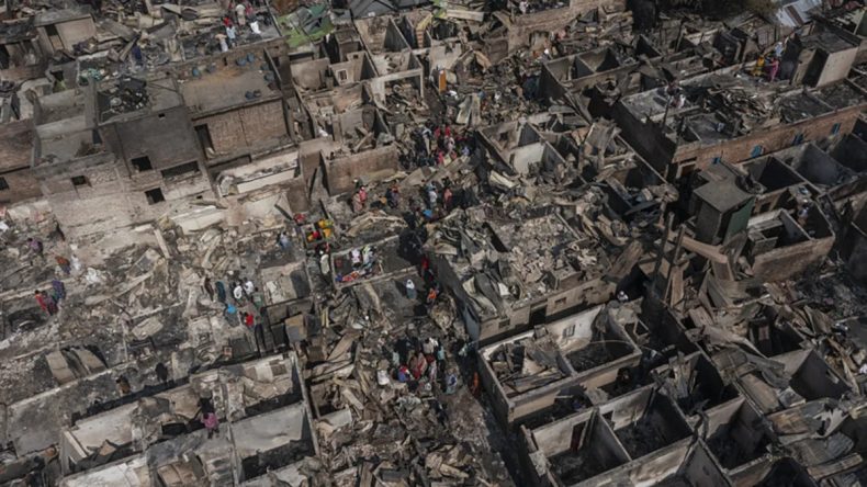 Bangladeş'te Yangın Felaketi: Binlerce Ev Alevlere Karşı Koyamadı