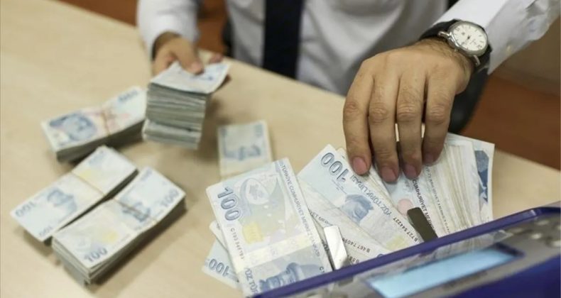Bankacılık sekt&ouml;r&uuml;n&uuml;n mevduatı azaldı