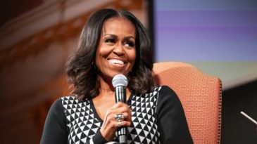Barack Obama'nın Eşinden Dikkat &Ccedil;eken A&ccedil;ıklama: ABD Kadın Bir Başkana Hazır Değil