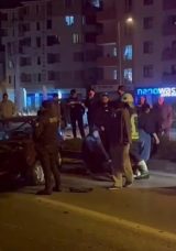 Bartın'da Kontrolden &Ccedil;ıkan Otomobil, Elektrik Direğine &Ccedil;arptı: 1 Yaralı