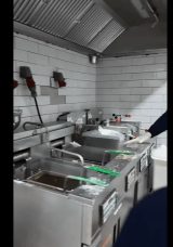 Başakşehir Belediyesi'nden &Uuml;nl&uuml; Restoran Zincirlerine Denetim: G&ouml;r&uuml;nt&uuml;ler Mide Bulandırdı!