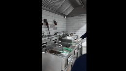 Başakşehir Belediyesi'nden &Uuml;nl&uuml; Restoran Zincirlerine Denetim: G&ouml;r&uuml;nt&uuml;ler Mide Bulandırdı!