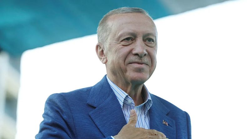 Başkan Erdoğan Cuma Namazını Hz. Ali Camisi'nde Gerçekleştirdi