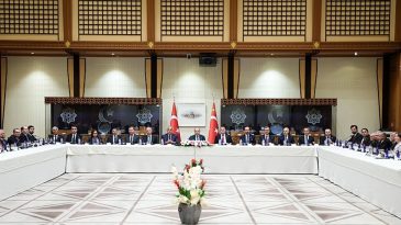 Başkan Erdoğan, D&uuml;nya Ahıskalı T&uuml;rkler Birliği Heyetini Ağırladı
