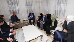 Başkan Erdoğan’dan Depremzedelere Moral Ziyareti