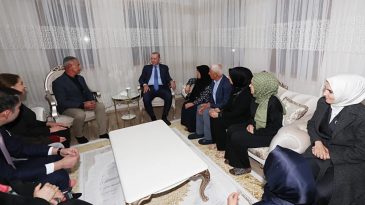 Başkan Erdoğan&rsquo;dan Depremzedelere Moral Ziyareti