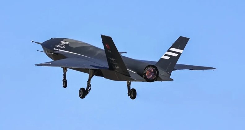 Bayraktar KIZILELMA'dan Tarihi Başarı: Görüş Ötesi Füzeyle Jet Hedef Vuruldu