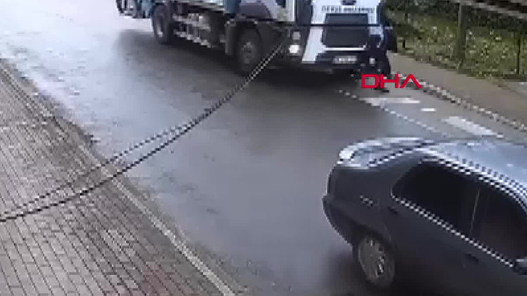 Belediye İşçisinin Trajik Ölümü Güvenlik Kamerasında Kaydedildi