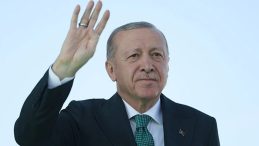 Belediyeyi Arpalık Olarak Gören Zihniyet, Şehirlerimizin Çöküşüne Seyirci Kalıyor