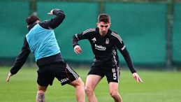 Beşiktaş'ta Fatih Karag&uuml;mr&uuml;k Ma&ccedil;ı Hazırlıkları