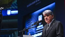 Beşiktaş'ta Serdal Adalı İbra Edildi