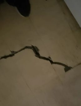 Beykoz'da İki Bina Çatlaklarla Mühürlendi