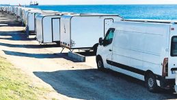 Beylikdüzü Sahili Karavan Parkına Dönüştü